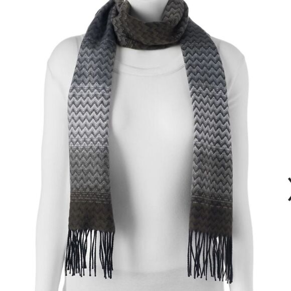Softer Than Cashmere Ombre Zigzag Fringed Oblong Scarf - Picture 1 of 4
